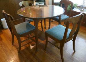 Country style dining table with 4 chairs