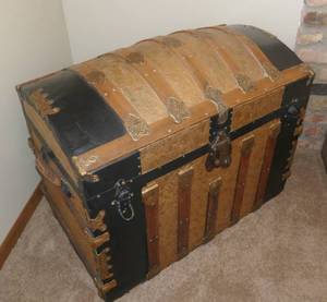 Nice vintageantique trunk