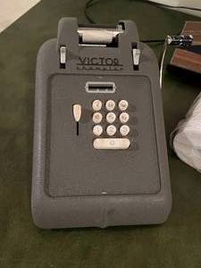 lot 7 image: Vintage Victor Adding Machine, Lamp and Casio Adding Machine