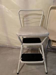 lot 21 image: Vintage Step Stool and High Chair