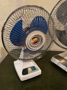 lot 22 image: 2 Room Fans