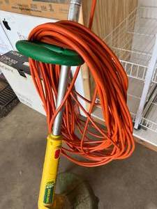 lot 48 image: Twist & Edge Weed Eater