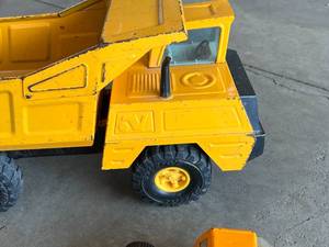 lot 49 image: Vintage Tonka Truck and Nylint Dump Truck