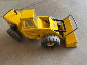 lot 50 image: Vintage Tonka Loader Truck