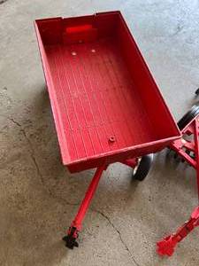 lot 51 image: Vintage Toy Tractor Accessories - ERTL
