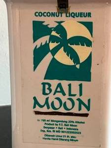 lot 26 image: Set of 4 Bali Moon Decanters