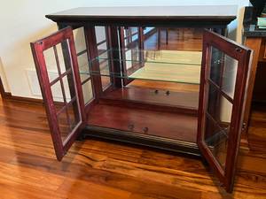 lot 42 image: Wood and Glass Cabinet
