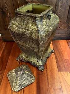 lot 52 image: Large Decorative PotContainer