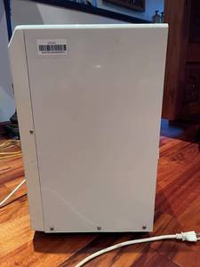 lot 85 image: DeLonghi Dehumidifier