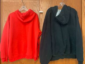 2 XL Sweatshirts Australia Champion