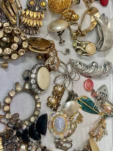 MISC Singles Clip Screw Back Earrings
