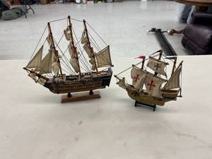 lot 214 image: Model Ships