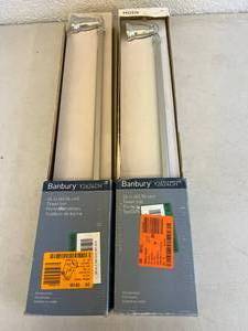 lot 298 image: 2 - 24 Towel Bars - Chrome