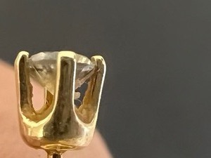 lot 322 image: 14K Diamond Stud Earrings