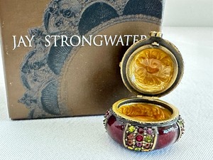 lot 52 image: Jay Strongwater Bejeweled Trinket Box