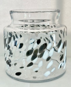 lot 54 image: Kosta Boda Bjork Wide Vase