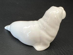 lot 62 image: Hutschenreuther Porcelain Walrus Figurine