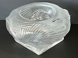 lot 8 image: Lalique Hutan Pattern Crystal Bowl