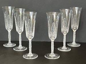 lot 7 image: (6) Baccarat Crystal Etched Jets DEau Champagne Stems