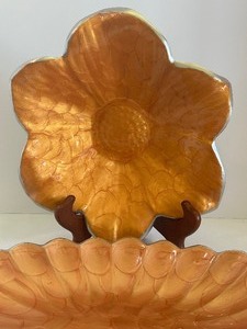 lot 84 image: Two Pieces of Decorative Julia Knight Serving Ware