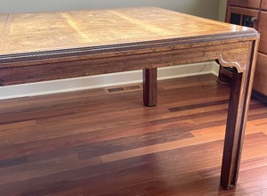 lot 30 image: Hertitage Dining Table by Drexel