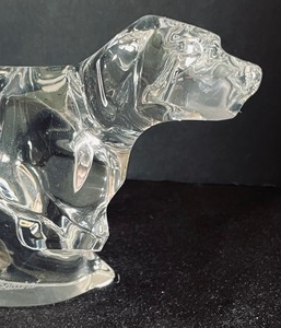 lot 88 image: Baccarat Crystal Hunting Dog Figurine