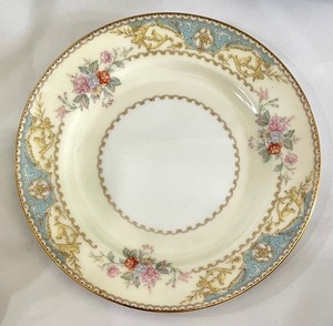 lot 30A image: Noritake Phoebe China Grouping