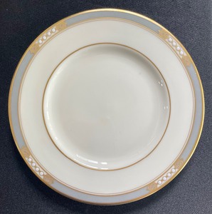 lot 110 image: Lenox Presidential Collection McKinley China Grouping