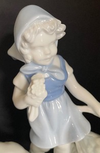 lot 89 image: Vintage Girl with Geese and Goslings Porcelain Figurine by Gerold