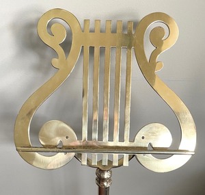 lot 90 image: Beautiful Brass Music Stand
