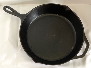 lot 101 image: Lodge Cast Iron Skillet and 2 All-Clad Oven Mitts
