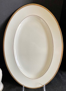 lot 143 image: Gorgeous Lenox Grouping including Lenox Ming Blossom Vase