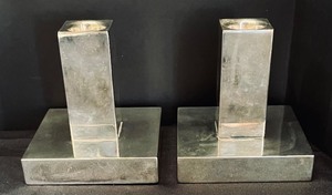 lot 173 image: Pair of Swid Powell Candle Holders by Calvin Klein