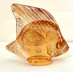 lot 196 image: Lalique Fish Figurine