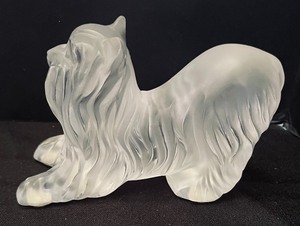 lot 200 image: Lalique Yorkshire Terrier Figurine