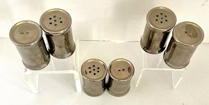 lot 202 image: 3 Sets of Legle Limoges Salt and Pepper Shakers