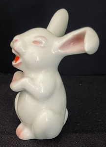 lot 209 image: Vintage Rosenthal Laughing Bunny Figurine