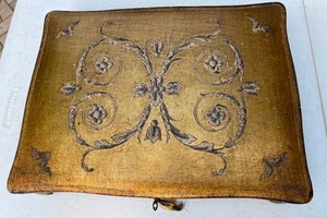 lot 243 image: Vintage Wooden Storage Box