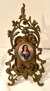 lot 287 image: Beautiful Vintage Brass Decor