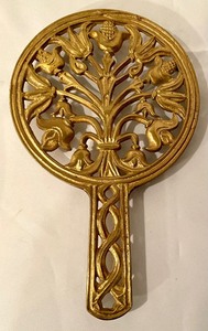 lot 296 image: Vintage Brass and Metal Trivets
