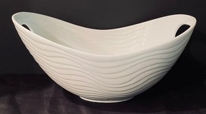 lot 302 image: Two Serving Bowls by MatCeramica