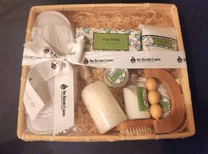 lot 317 image: Pamper Yourself with Bath Delights