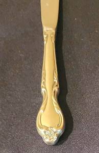 lot 325 image: Vintage Lyon Queens Stainless Steel Flatware set