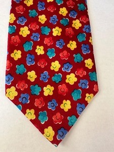lot 344 image: Vintage Gionni Versace Silk Tie