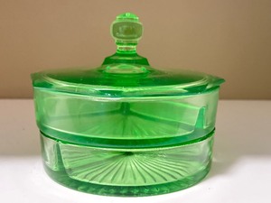 lot 179 image: Vintage Uranium Glass Stacked Vintage Divided Dish