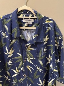 lot 416 image: Mens Tropical Print Tommy Bahama Shirt