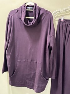 lot 405 image: Two Piece Eskander Pants and Sweater Set