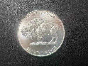 lot 10 image: LIBERTY 1 OZ. .999 FINE SILVER