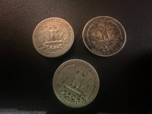 lot 16 image: LOT OF 3 SILVER QUARTERS FROM 1940S