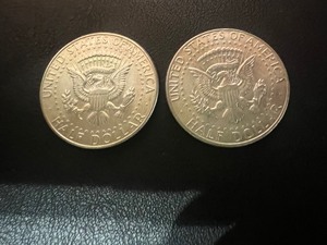 lot 19 image: LOT OF 2 1967 KENNEDY HALF DOLLARS